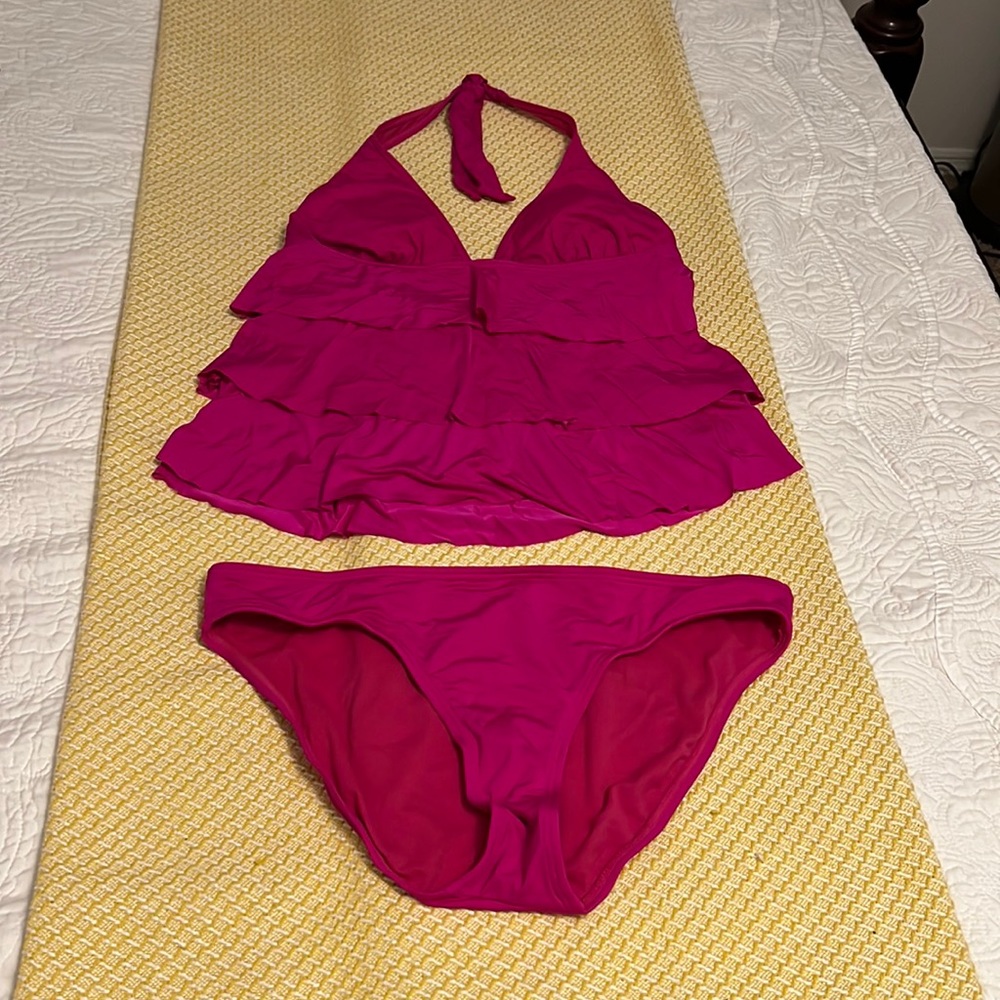 GENTLY WORN - Womens Kenneth Cole Reaction Swimsuit
